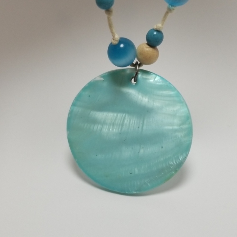 Shell necklace - Picture 5 of 6